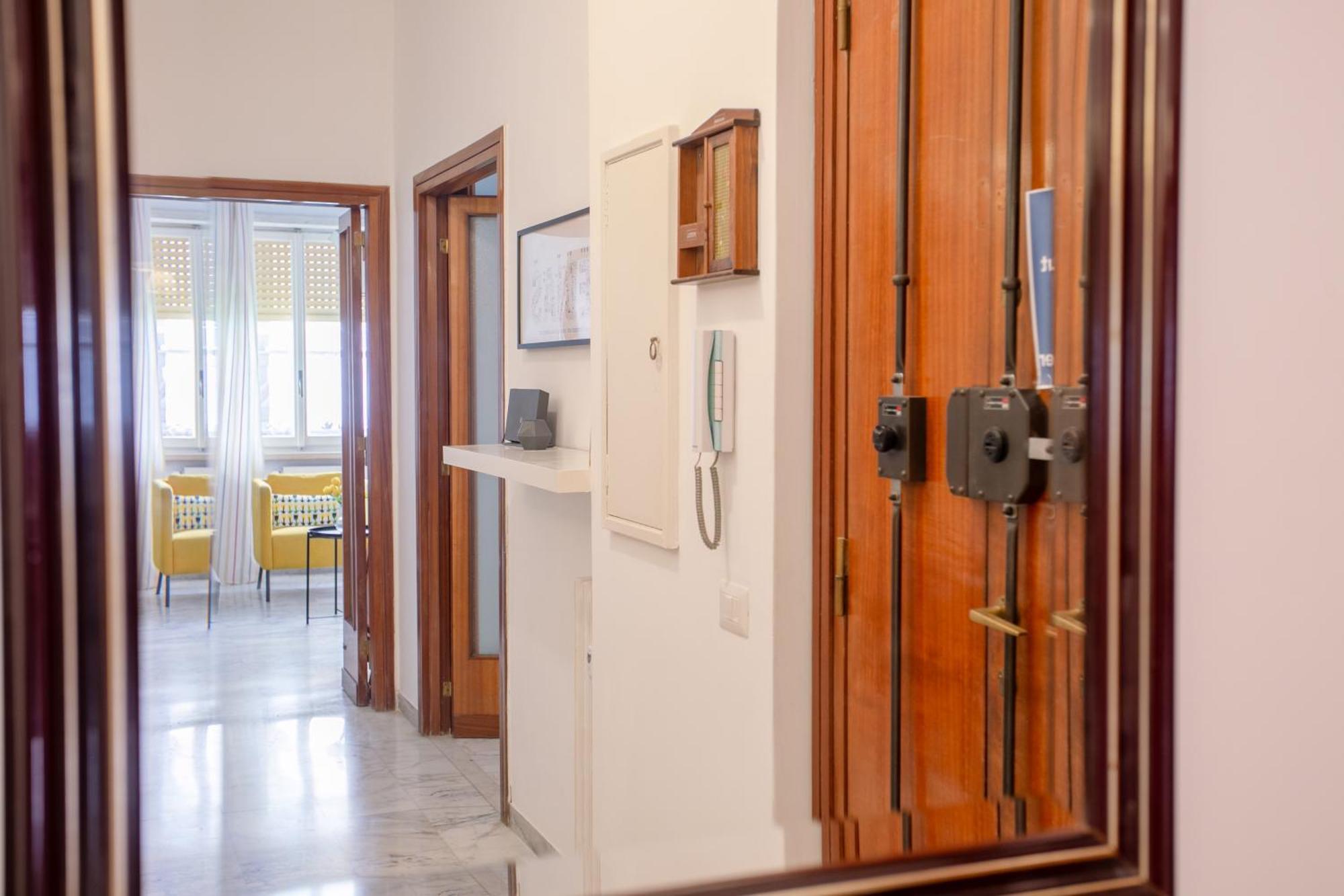 Perfetto Per Famiglie Appartamento Accogliente E Spazioso A 15 Min Dalla Metro Rome Luaran gambar
